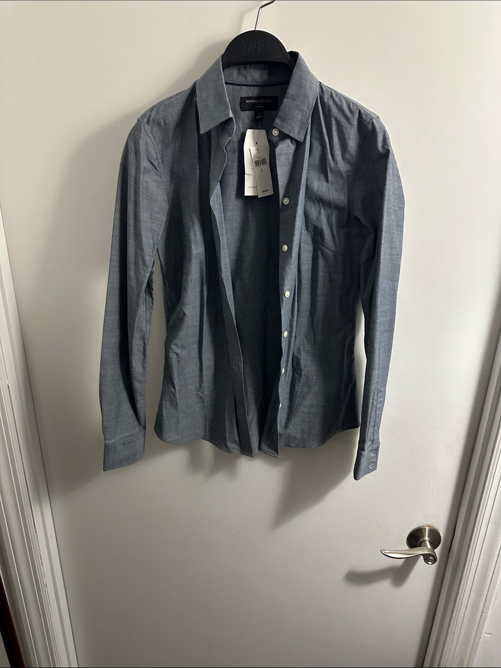 Banana Republic women’s Gray-Blue Button-Front Shirt